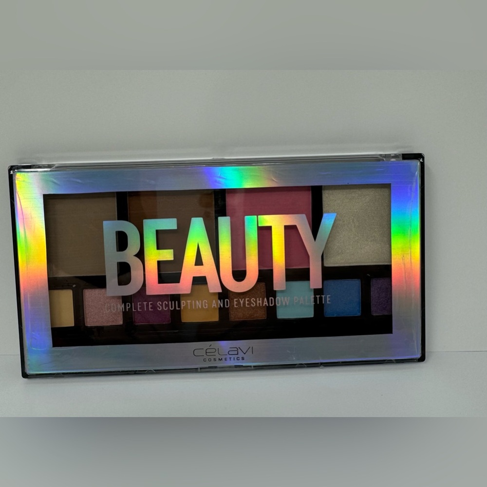 Celavi sculpting and eyeshadow palette new!